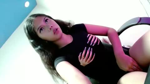 natasha_leigh online show from April 23, 5:36 pm