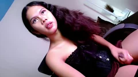 natasha_leigh online show from April 28, 6:01 pm