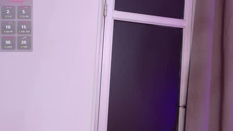 natashaa_bluer online show from March 30, 12:38 pm