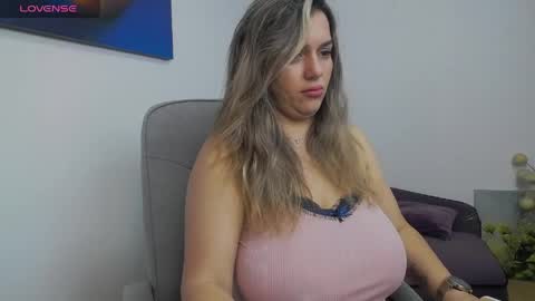 natashaboobs online show from May 12, 5:49 am