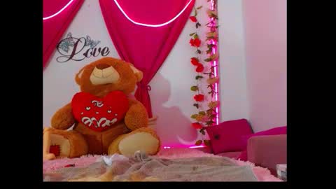 NatashaKissess   online show from September 13, 5:04 pm