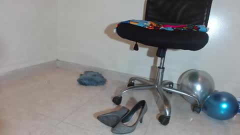 Snapshot of nath_dawson chatting on September 13, 3:25 pm nath_dawson online show from September 13, 3:25 pm