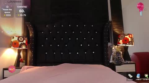 Snapshot of nathaliaz_ chatting on December 4, 12:08 pm nathaliaz online show from December 4, 12:08 pm