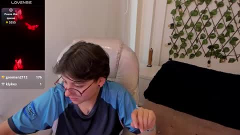 nathalyy_ds online show from October 22, 7:48 pm