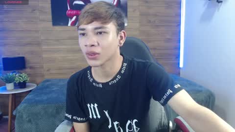 nathanclay online show from April 10, 3:12 am