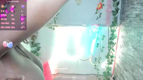 Snapshot of nathasha_jhonsom_ chatting on September 17, 3:32 am Naty online show from September 17, 3:32 am
