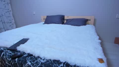 Tisha online show from January 25, 6:24 pm