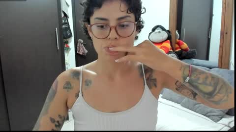 natt_op online show from April 22, 2:52 am