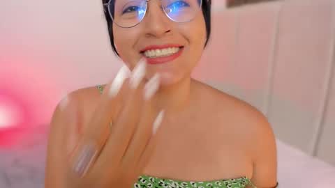 Nathalie online show from March 5, 8:29 pm