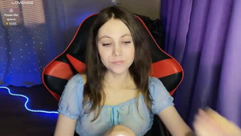 natural_babe666 online show from April 22, 2:52 am