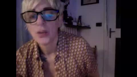 naturalbornsinfull online show from February 12, 2:59 am