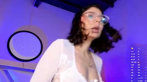 Naty Saenz online show from November 26, 9:50 am