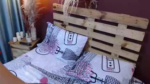 Snapshot of naughty_angeel chatting on October 21, 1:59 pm naughty_angeel online show from October 21, 1:59 pm