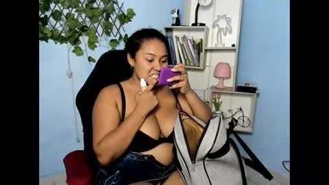 Zoe online show from January 6, 6:56 pm