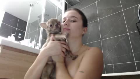 Chris Carrie online show from April 2, 4:09 am