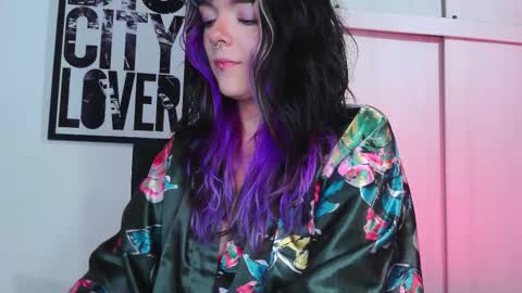 Em  please help me reach 100 thumbs up 3 online show from October 8, 4:07 am