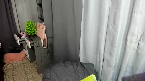 emma online show from May 13, 7:34 pm