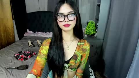 emma online show from May 5, 11:21 pm
