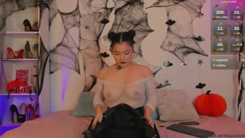 Snapshot of naughty_fun_room chatting on October 16, 10:52 pm HAPPY HOUR online show from October 16, 10:52 pm