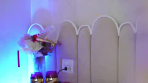 naughtyalicee online show from April 9, 6:19 am