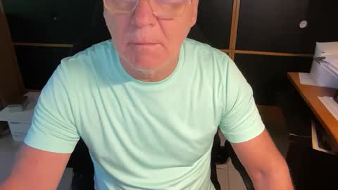 naughtydaddyla online show from April 18, 7:18 pm