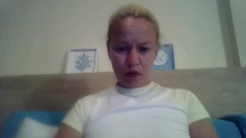 naughtyjennyblondeuk online show from April 30, 8:57 pm