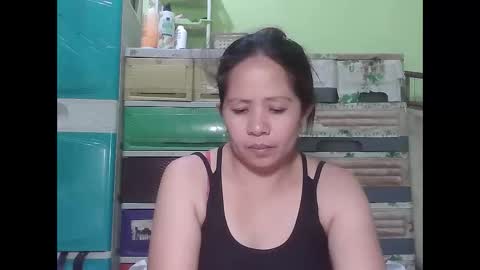 naughtymom26 online show from February 27, 2:37 am