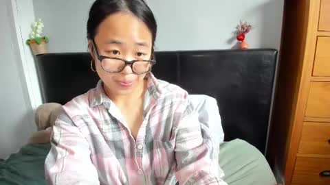 Gigi Chu  online show from July 22, 1:13 pm