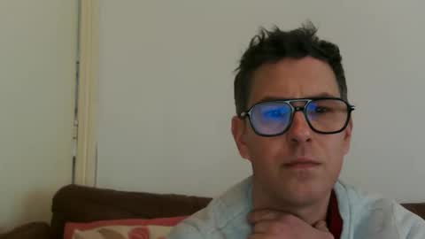 John Smith online show from May 10, 3:51 pm
