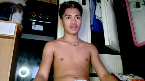 MakisigEvah online show from July 21, 8:44 pm