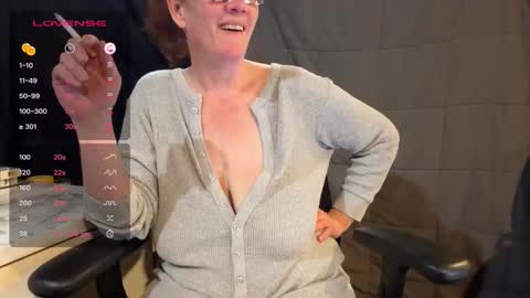 Naughty Wife Next Dor online show from November 8, 12:57 am