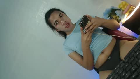 Snapshot of naughtywildvenice chatting on February 17, 4:39 pm naughtywildvenice online show from February 17, 4:39 pm