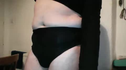 navel_gazing_submissive online show from October 24, 6:08 pm