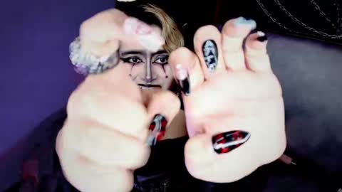 Navier  online show from December 17, 10:05 pm