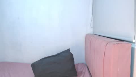 elianis online show from November 22, 5:50 am