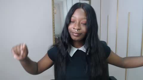 Nayaris 3 online show from June 3, 2:33 pm