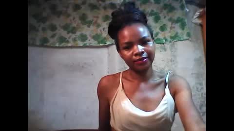 Nayla online show from May 22, 7:37 am