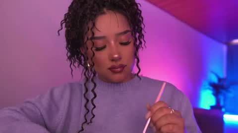 Nefertari online show from June 4, 1:39 pm