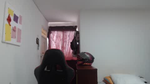 Snapshot of nebyula_star chatting on February 18, 9:09 pm Nebyula online show from February 18, 9:09 pm