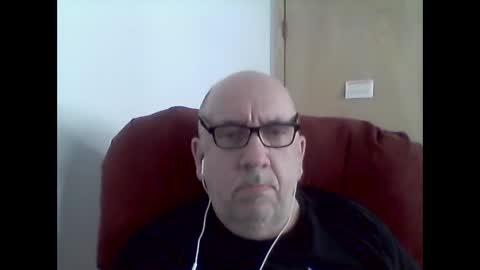 Tom online show from October 5, 7:54 pm