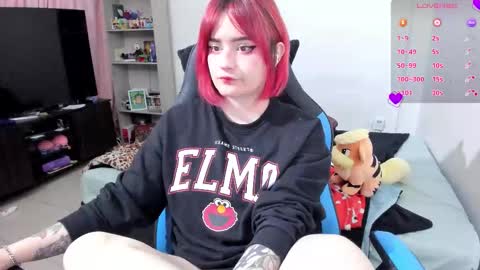 Snapshot of neeko_lol_ chatting on October 1, 10:14 am Geek Nicole im Neeko UwU online show from October 1, 10:14 am