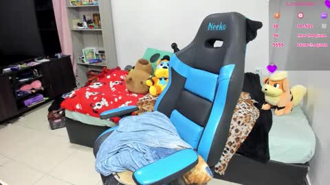 Geek Nicole    im Neeko UwU online show from November 2, 5:02 pm