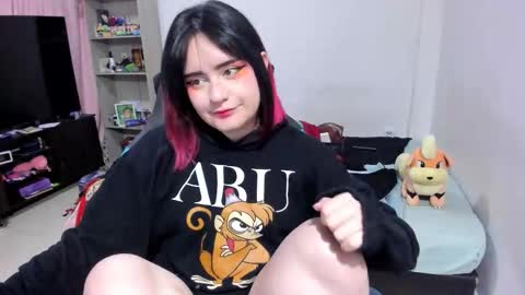 Geek Nicole    im Neeko UwU online show from November 26, 6:21 am