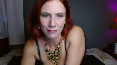 JenniferJen online show from October 30, 12:00 am