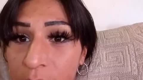 neesi_romero online show from June 25, 12:07 am
