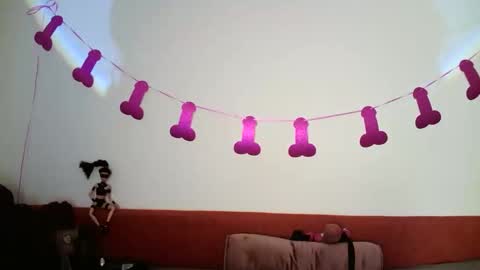 nefertiti_queen online show from February 24, 10:35 pm