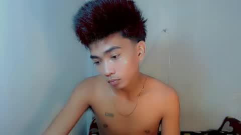 neil_asian69 online show from November 11, 11:29 pm