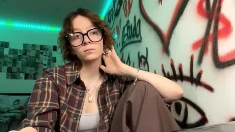 Alice online show from March 8, 2:15 am