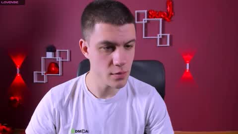 neo_raze_ online show from February 18, 8:41 pm