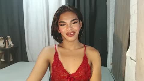 neomi online show from November 17, 12:41 pm